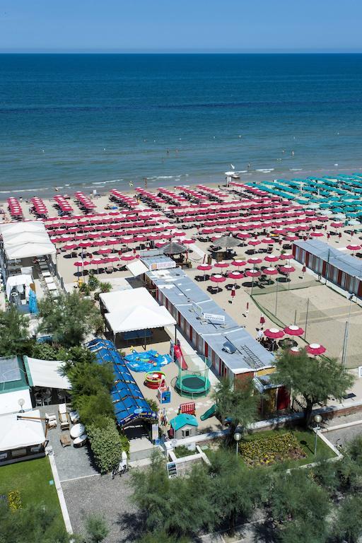 Hotel Napoleon Pesaro Exterior photo