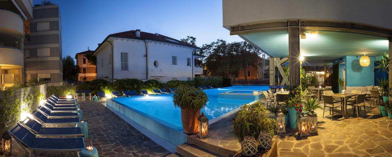 Hotel Napoleon Pesaro Exterior photo